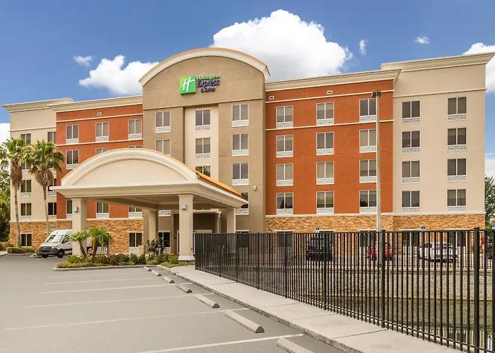 Holiday Inn Express & Suites Largo-Clearwater