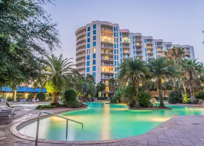 Beautiful Junior Near The Beach Palms Resort In Destin
