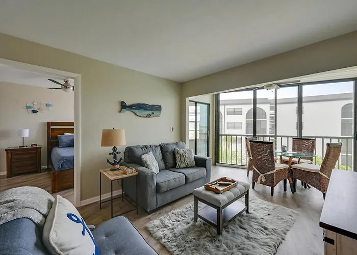 Waterfront Marco Island Condo With Pool And Hot Tub!