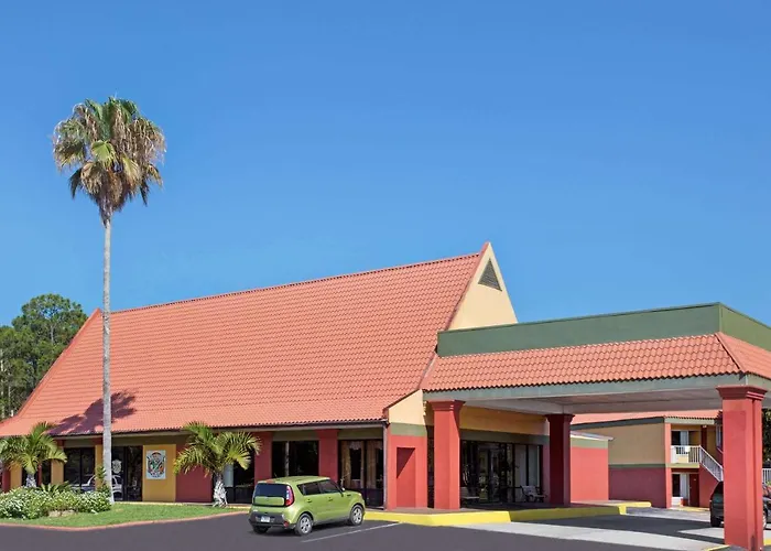 Days Inn By Wyndham Cocoa Cruiseport West At I-95/524