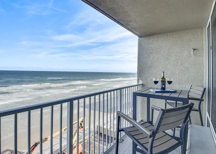Daytona Beach Retreat Beach Access!