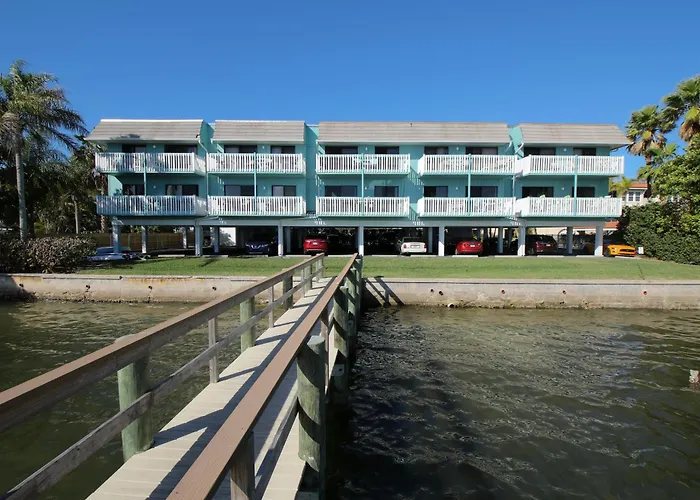 Anna Maria Island Beach Palms 2B