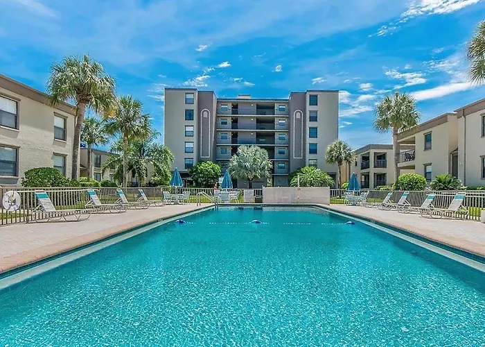 Sea Club Condo #405