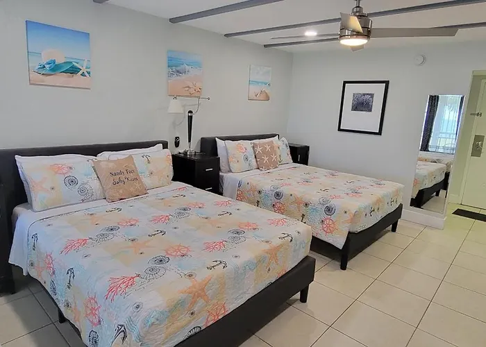 Bay View, Studio206, Beach Steps Away! Pool+Wifi