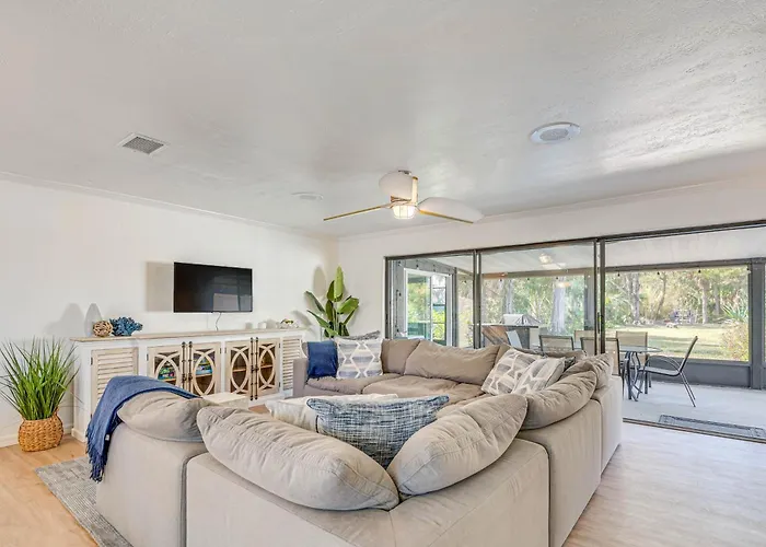 Riverfront Home With Boat Dock And Kayaks!