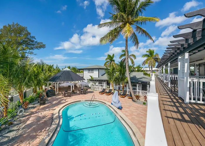 Tropic Isle At Anna Maria Island Inn