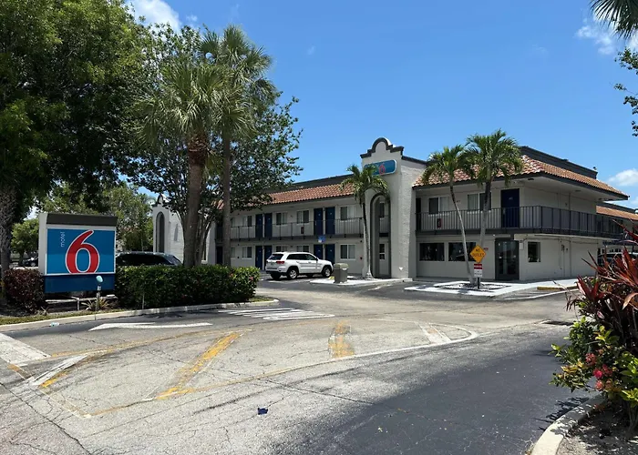 Travelodge by Wyndham Riviera Beach/West Palm