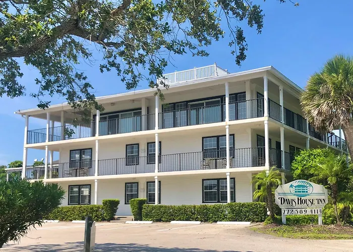 Davis House Inn