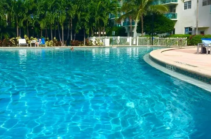 Sunny Isles Beach Spacious Apartment