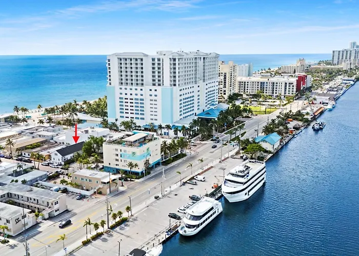 Trendy Loft Apt Hollywood Beach Unit # 4