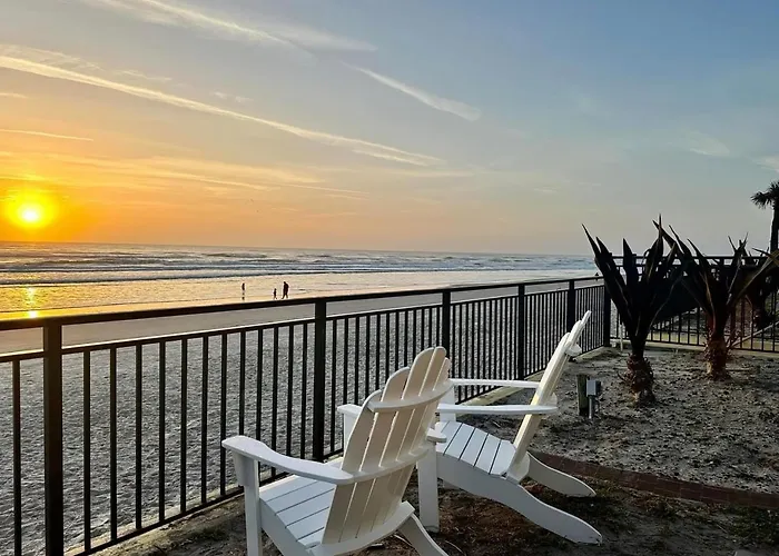 Single Or Double Beach Studio Oceanfront Pool & Tiki