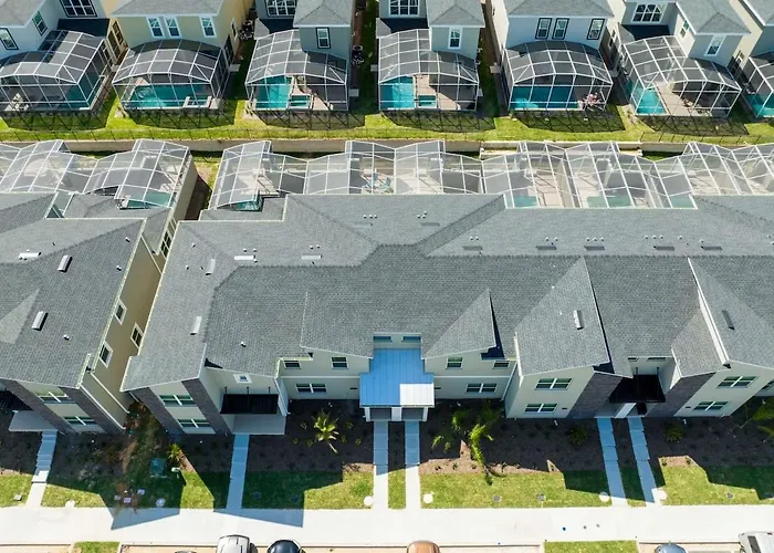 Splendid 4 Bd W/ Pool Close To Disney @ Champions Gate 1006