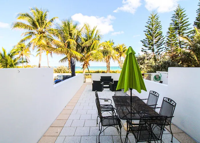 Castle Th16 Beachfront Townhouse With Private Patio, Direct Beach Access, Pool, Tennis & Free Parking!