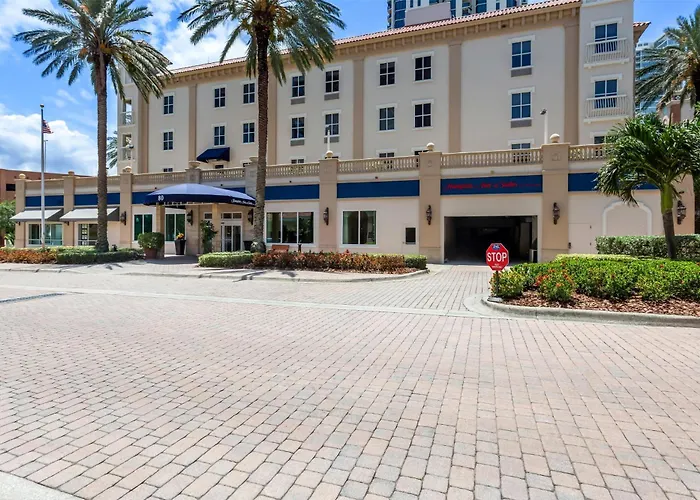 Hampton Inn & Suites St. Petersburg/Downtown