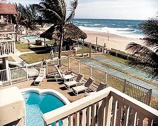 Emerald Seas Ocean Front Motel