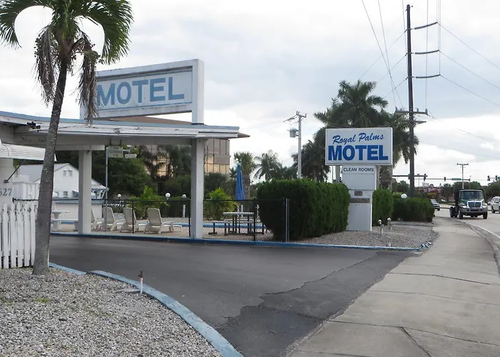 Royal Palms Motel