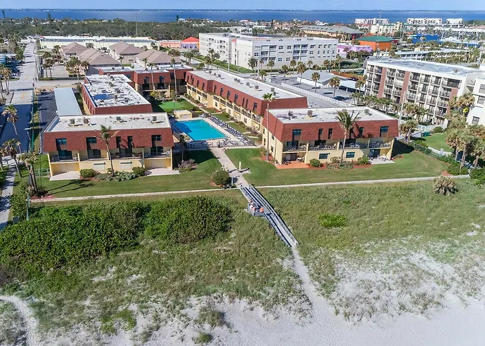 Cocoa Beach Club