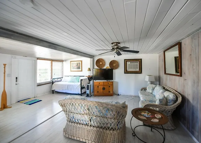 Barefoot Bungalow