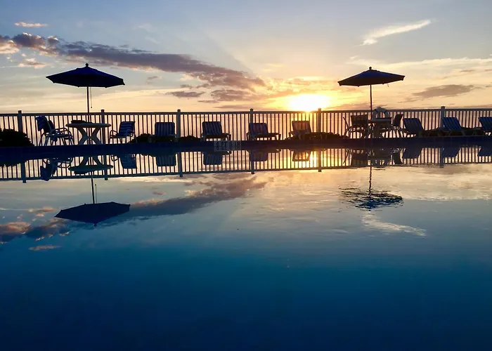 Coral Sands Inn