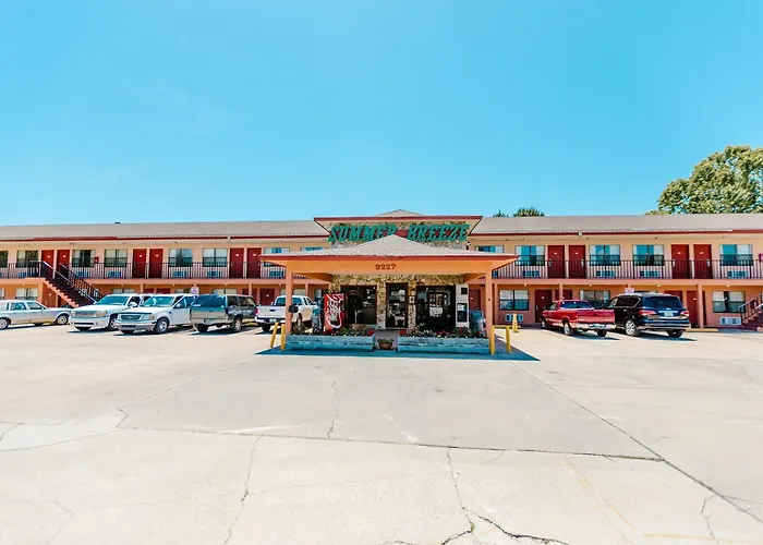 Summer Breeze Motel