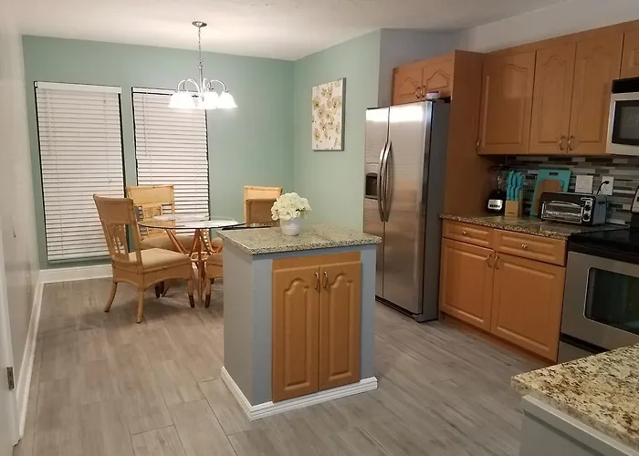 2Br/1Ba Vacation Rental - Sienna Park