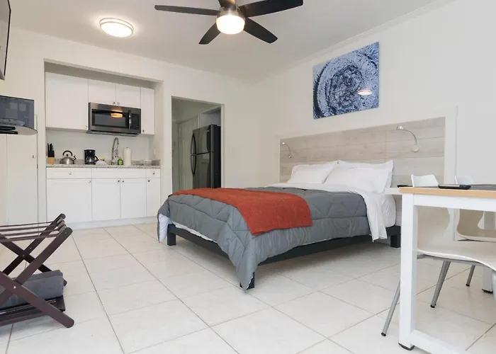 Costa Este Deerfield Beach