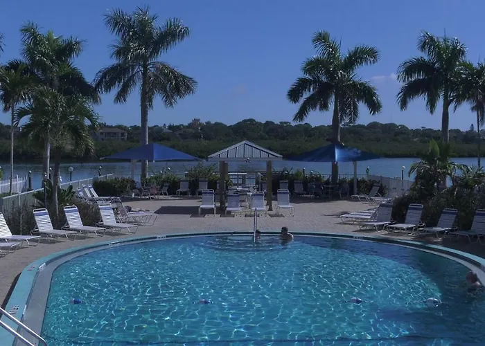 Barefoot Beach Resort