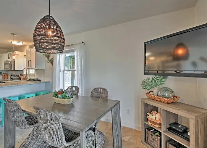 Emerald Hideaway Renovated Condo In Navarre Beach