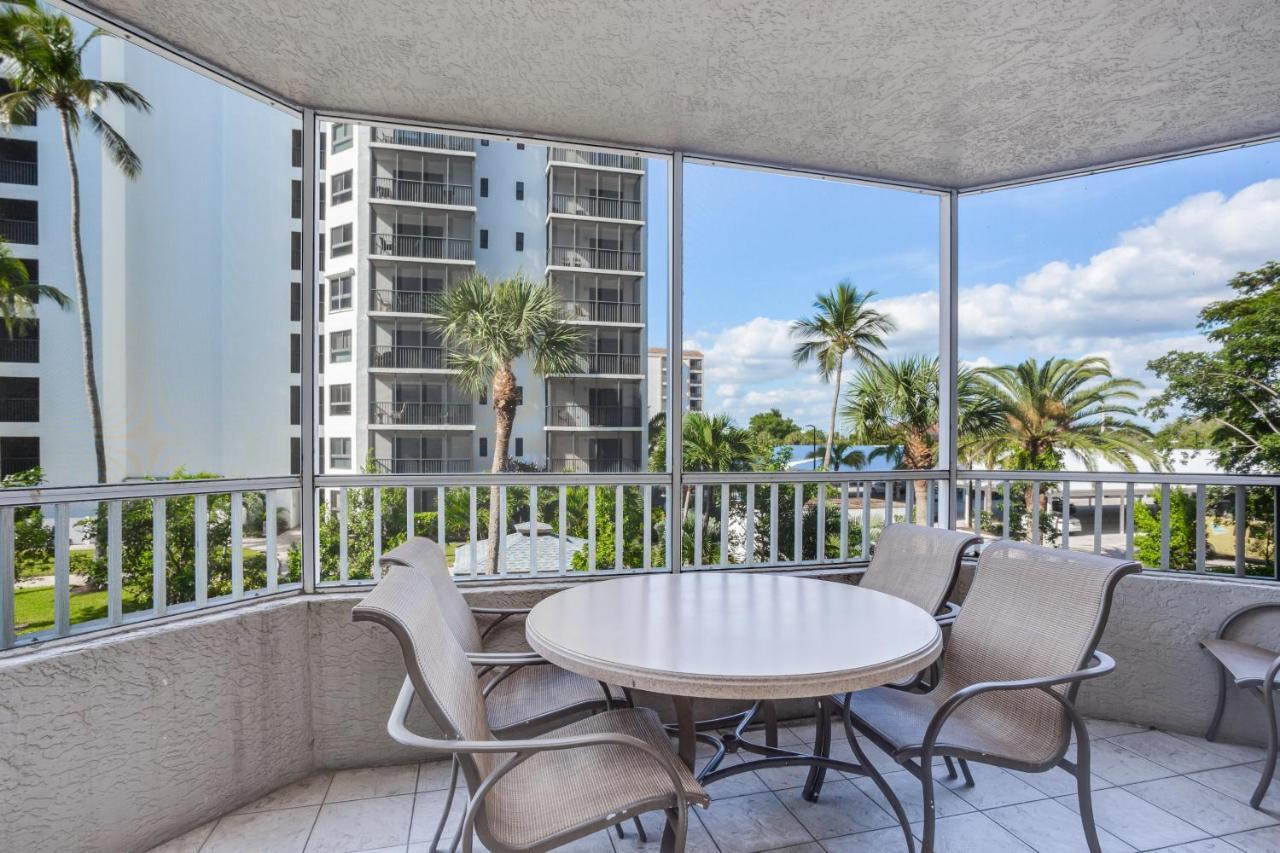 Gull Wing Apartment