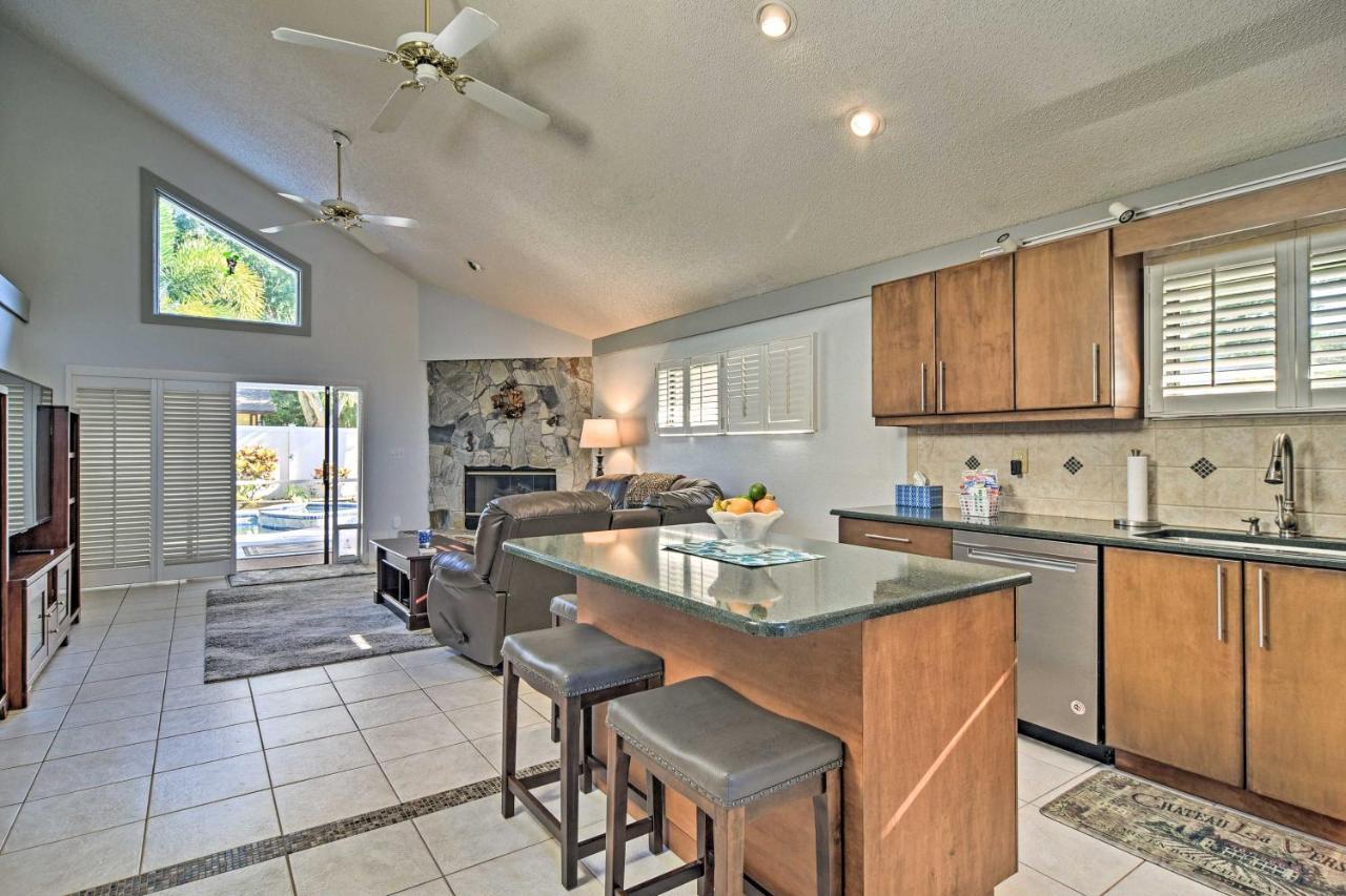 Sunny With Pool, 4 Miles To Beach! * Seminole