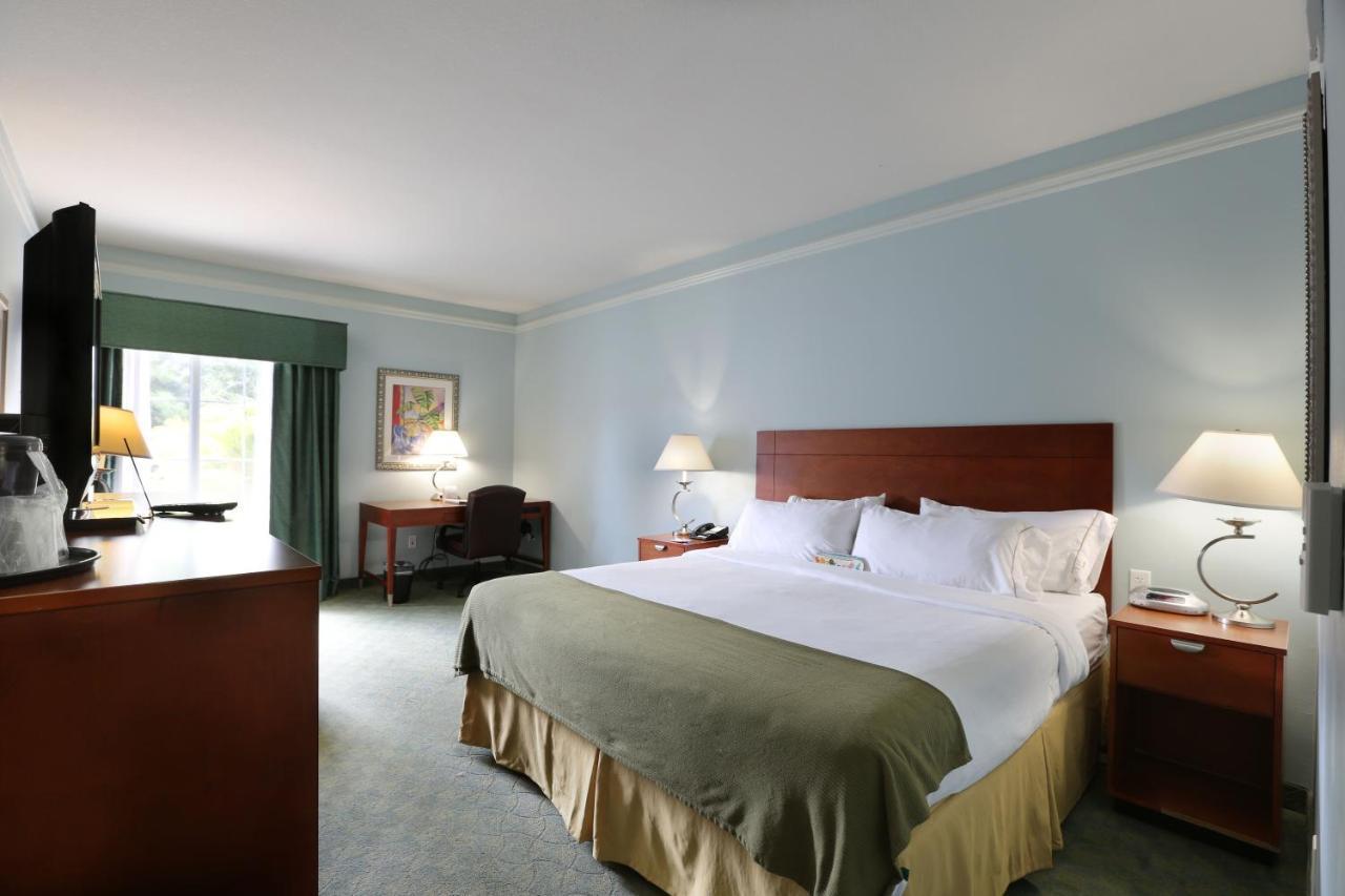 Express North Telecom Park By Ihg 2*