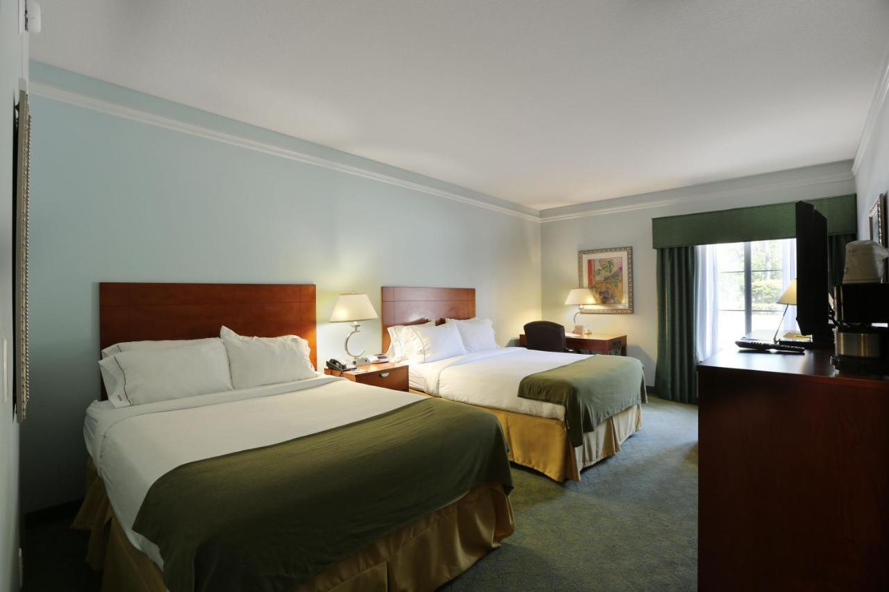 Express North Telecom Park By Ihg Hotel