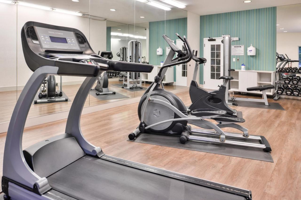 Express North Telecom Park By Ihg Hotel