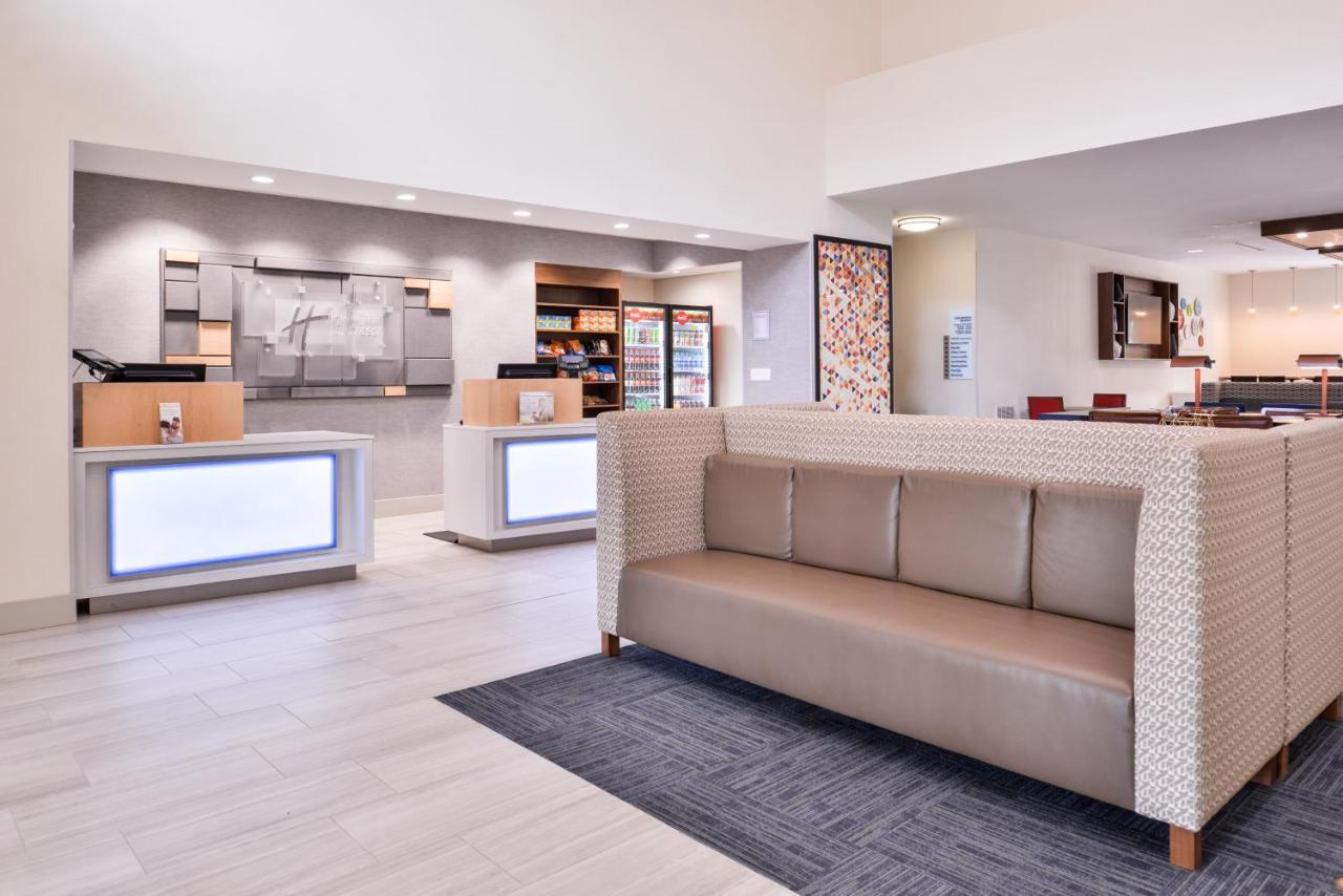 Express North Telecom Park By Ihg Hotel