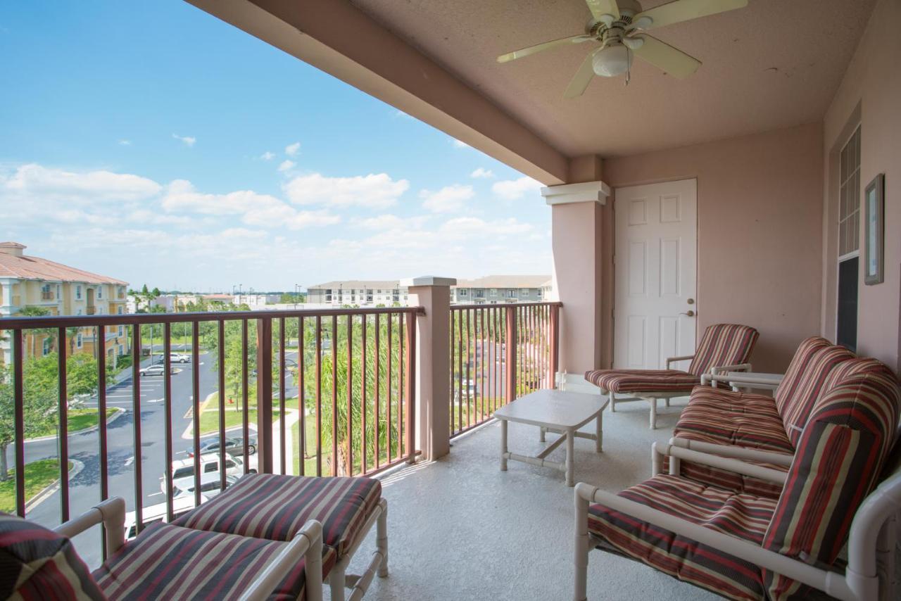 Fantastic Vista Cay: Luxury Poolside Near Theme Parks & Convention Center Orlando