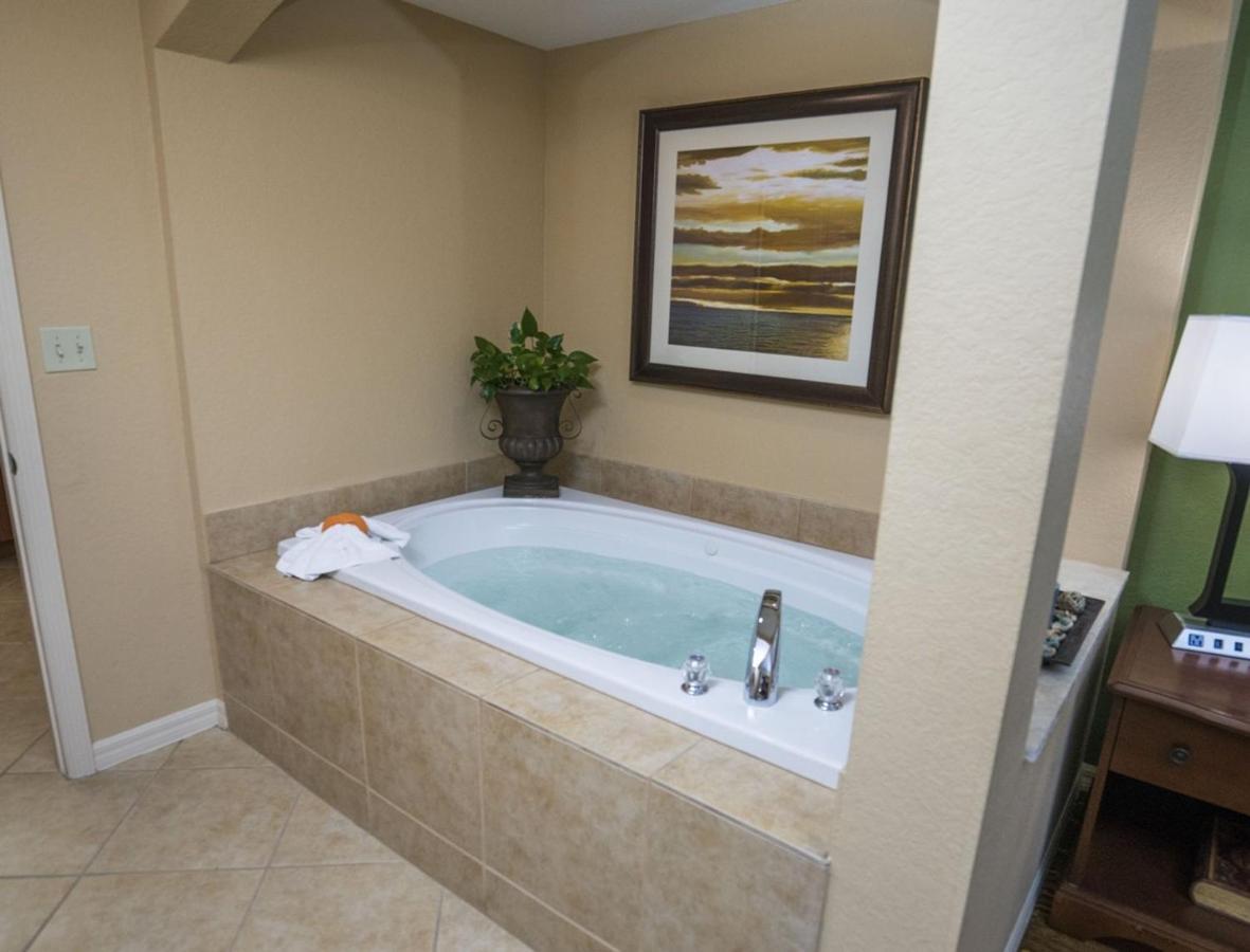 Mizner Place At Town Center, Lauderdale Resort