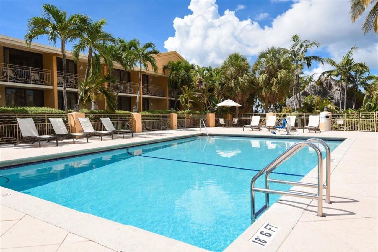 Hotel Hampton 3*
