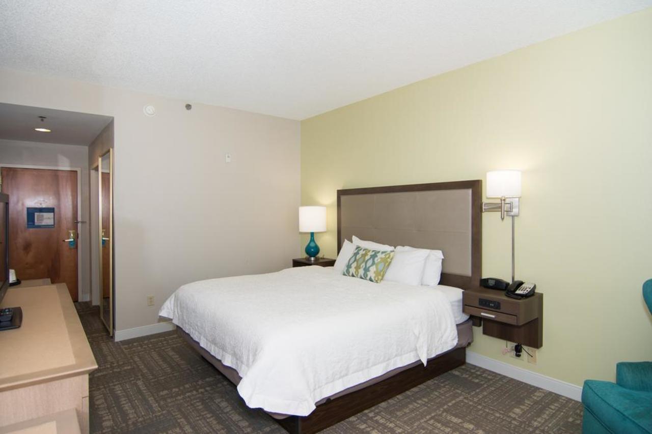 Hampton I-10 West Hotel