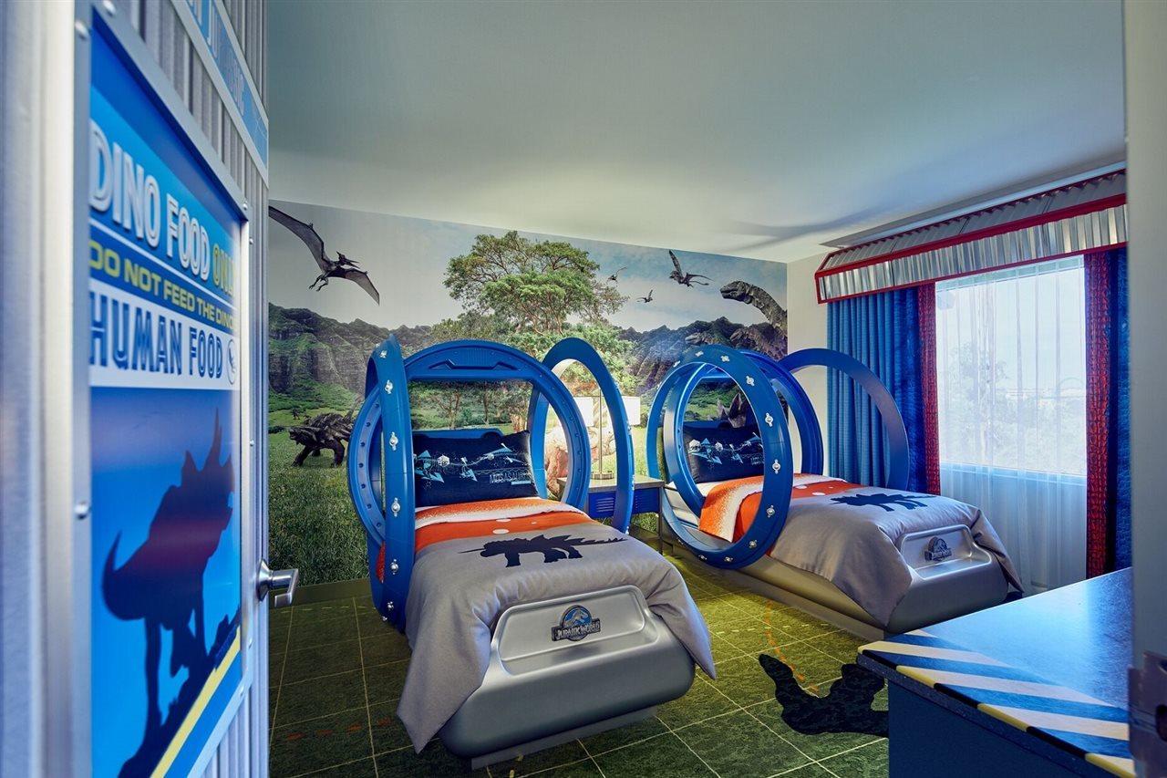 Universal's Loews Royal Pacific 4*