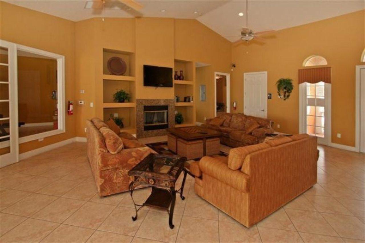 Crystal Cove Homes * Kissimmee