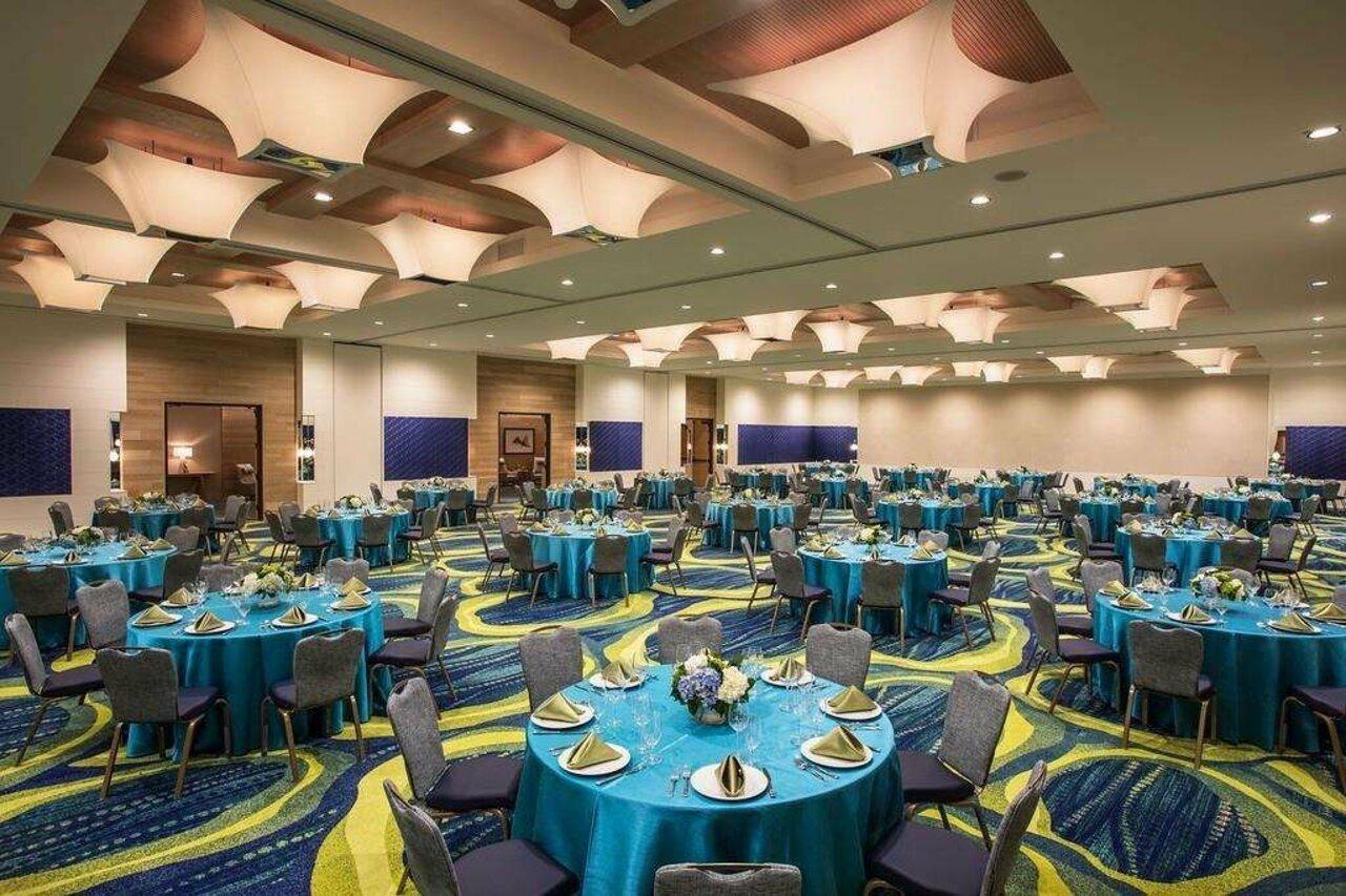 Hutchinson Shores & 4*
