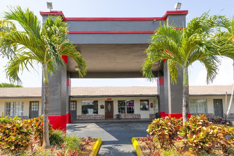 Oyo Pompano Motel *
