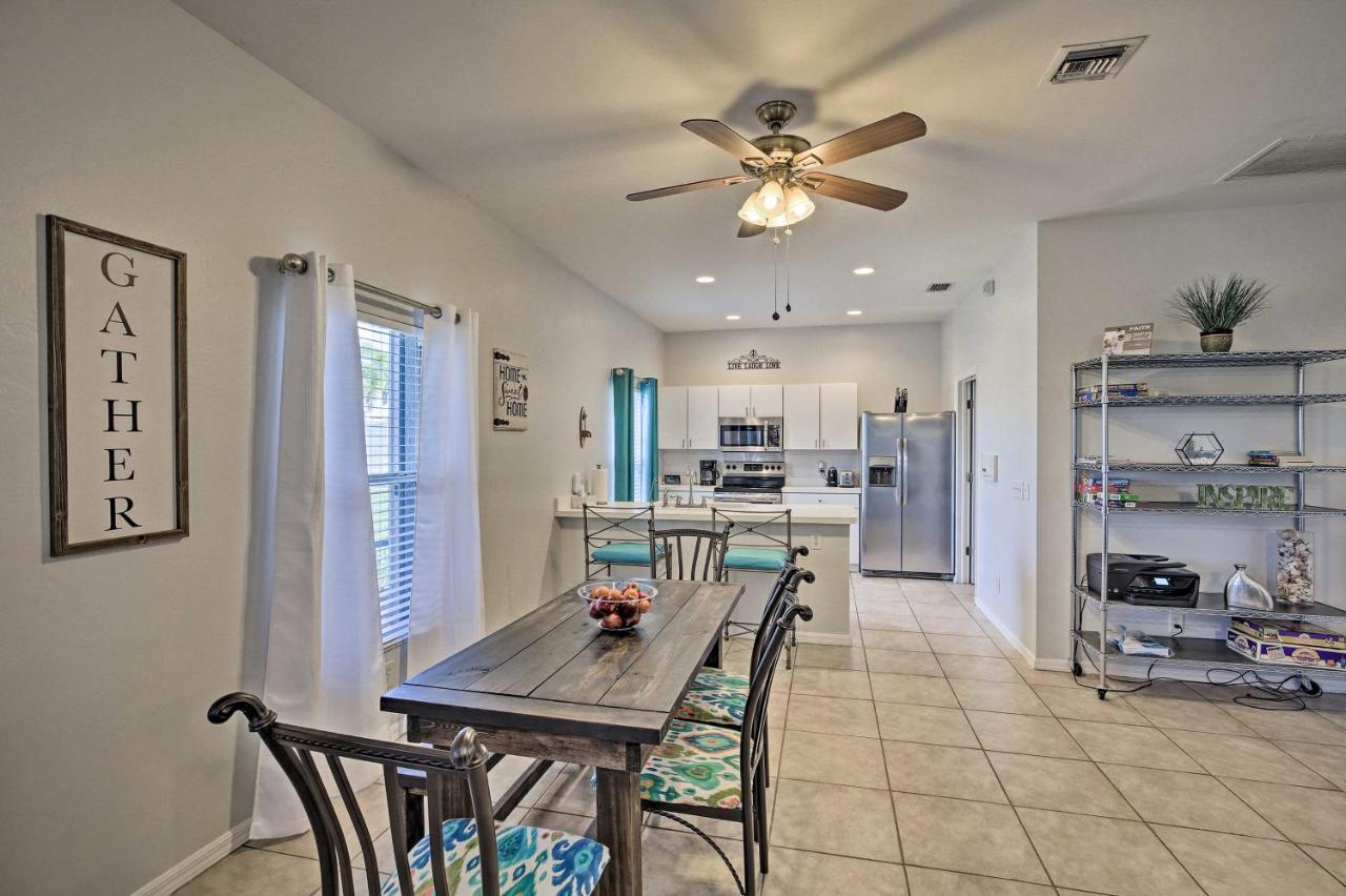 Holiday home Modern With Patio And Grill In Cape Coral!