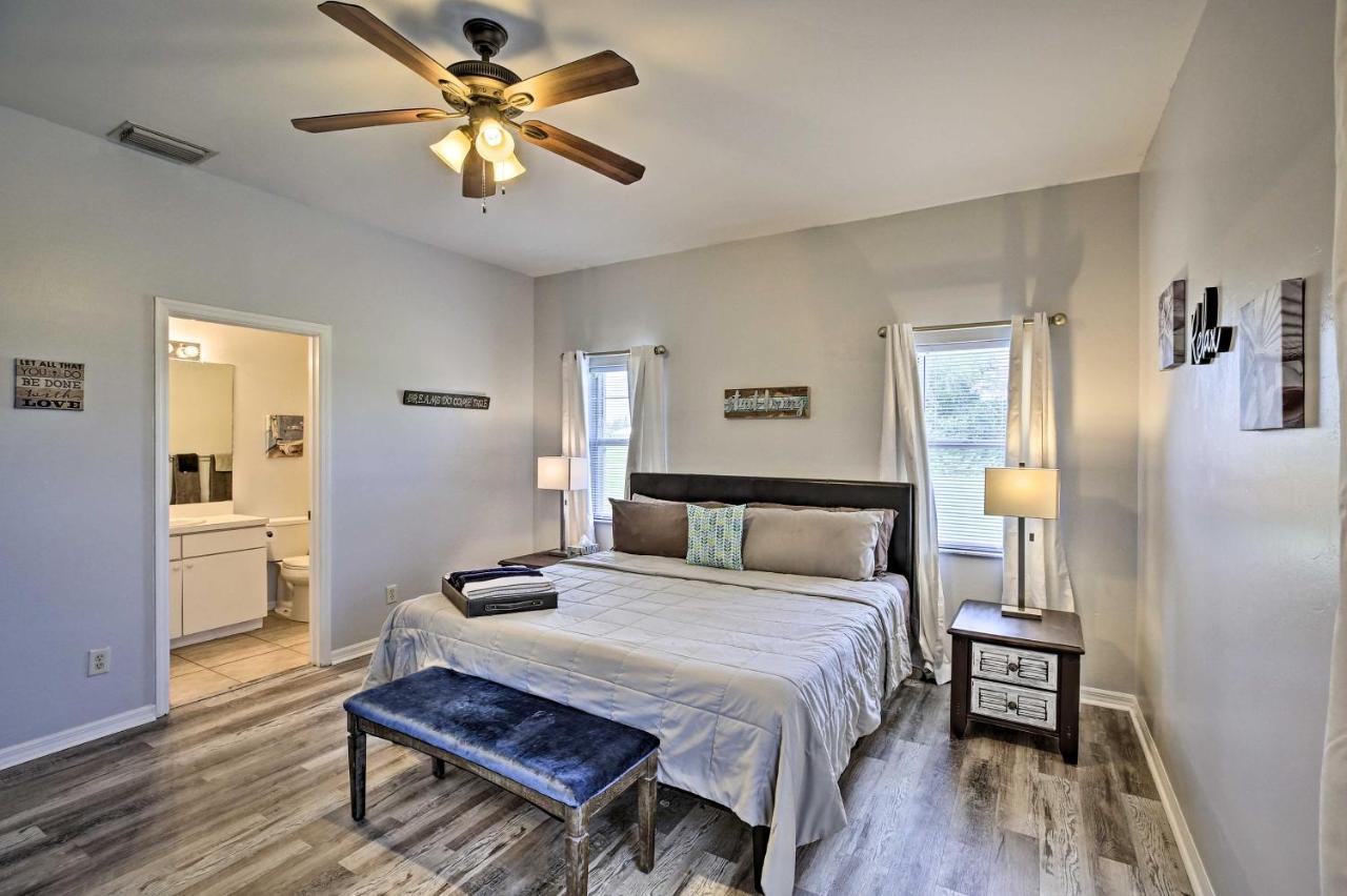 Modern With Patio And Grill In Cape Coral! *