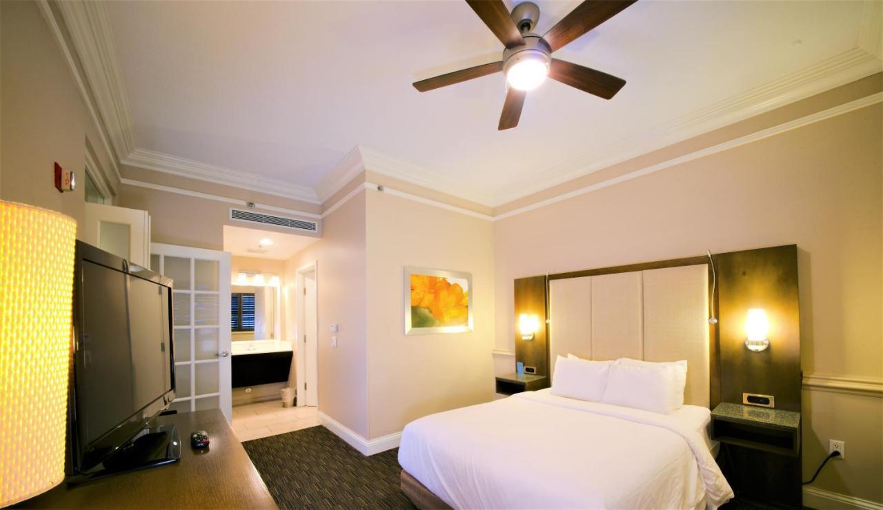 Radisson At The Port 3*
