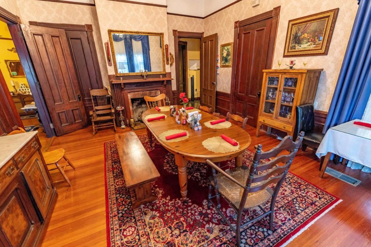 Grand Gables Bed & Breakfast