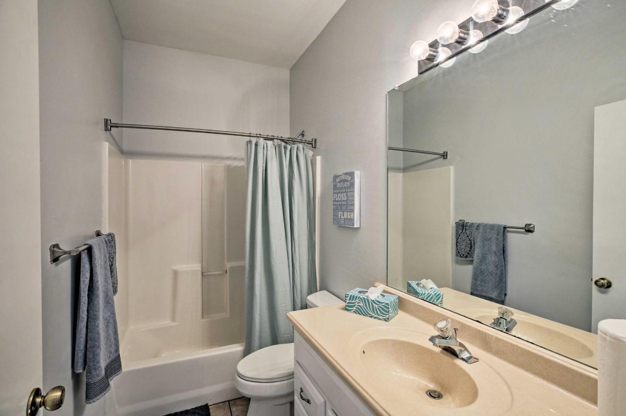 Holiday home Modern With Patio And Grill In Cape Coral!