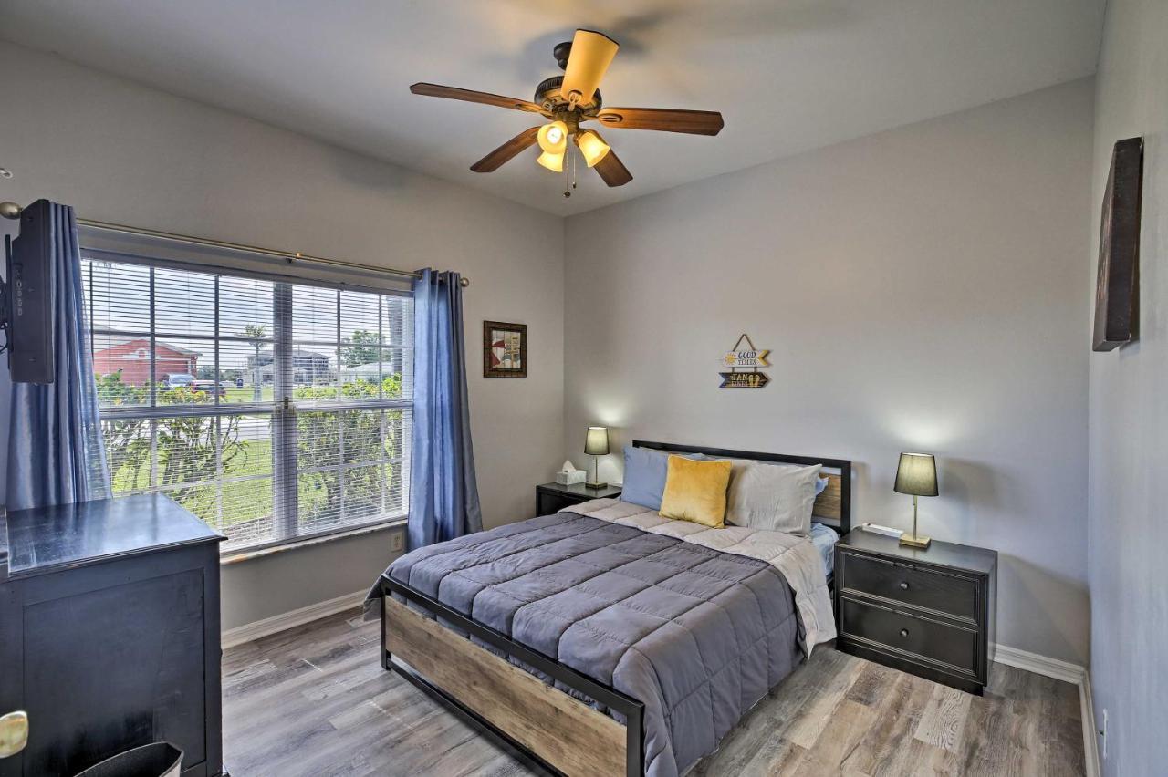 Holiday home Modern With Patio And Grill In Cape Coral!