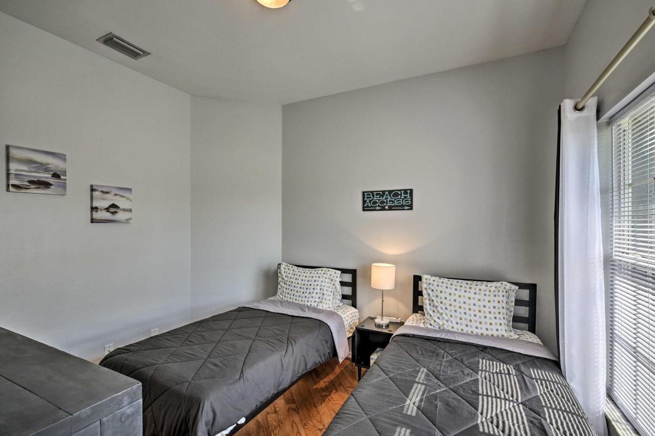 Modern With Patio And Grill In Cape Coral! *