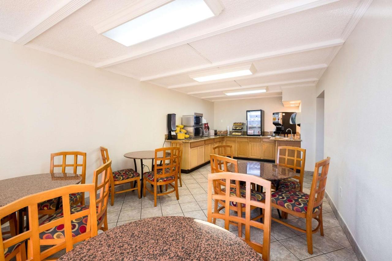 Days By Wyndham Neptune 2* Jacksonville Beach